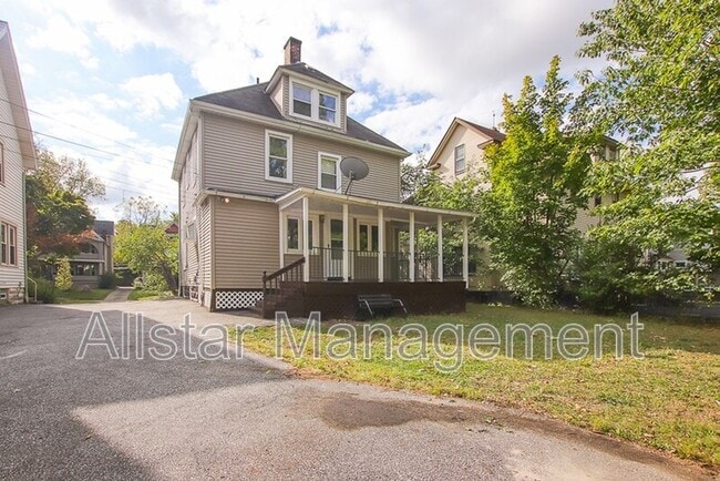 Building Photo - 3195 Whitethorn Rd