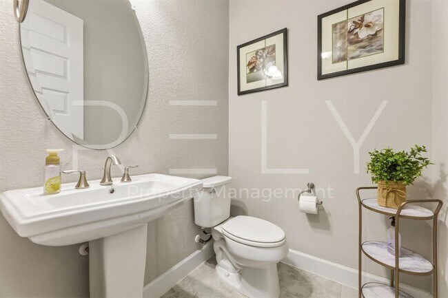 Building Photo - 240 Cross Timbers Dr
