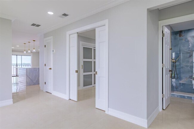 Building Photo - 4403 7th St E