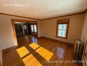 Building Photo - 101 Mooreland St