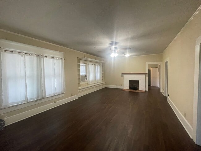 Building Photo - Charming 3-Bedroom Home with Office Near Downtown!