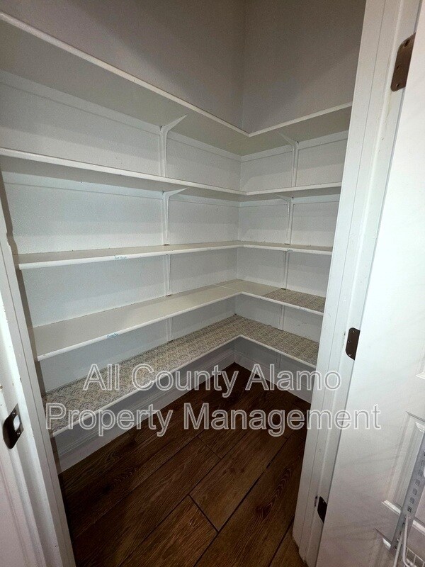 Building Photo - 216 Wexford