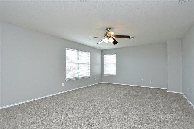 Building Photo - 102 Blanco Woods Blvd