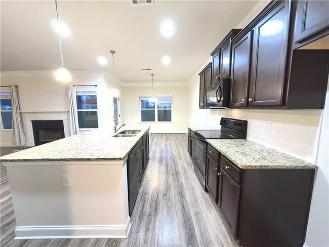 Building Photo - 757 Laurel Cove