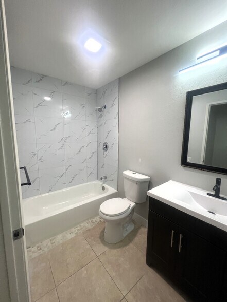 Building Photo - 23322 Caminito Andreta