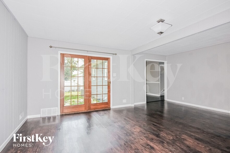 Building Photo - 2 Valley Rd