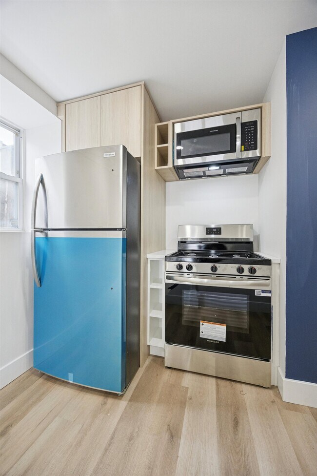 Building Photo - 4522 Baker St