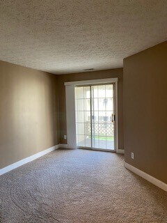 Building Photo - Gorgeous Remodeled 2 Bedroom 1.5 Bath Cond...