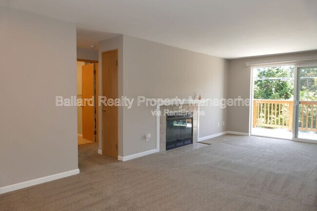 Building Photo - 7000 Cleopatra Pl NW