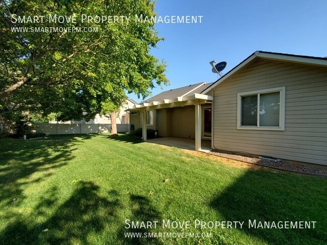 Building Photo - 1427 W Great Basin Dr