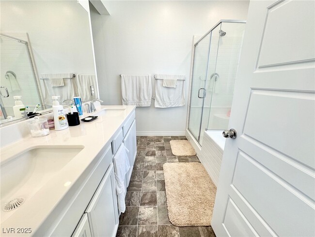 Building Photo - 20 Barbara Ln