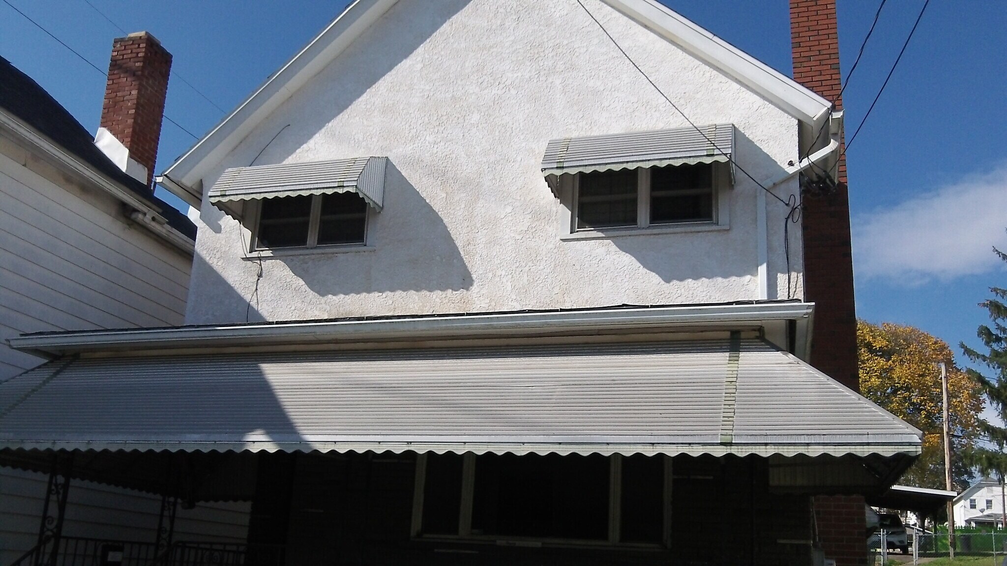 Building Photo - 1357 N Main Ave