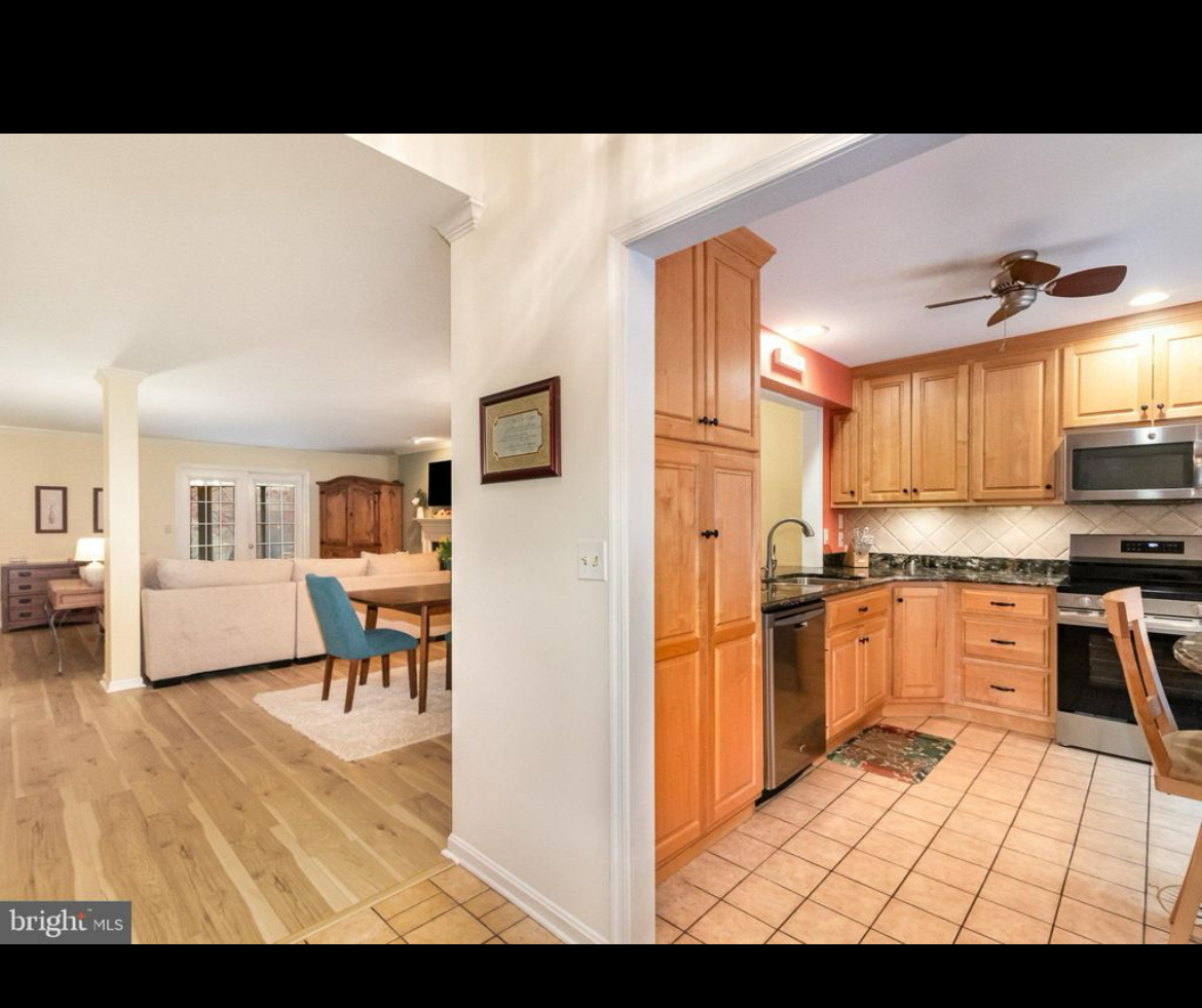 Building Photo - 1123 Wicklow Ct