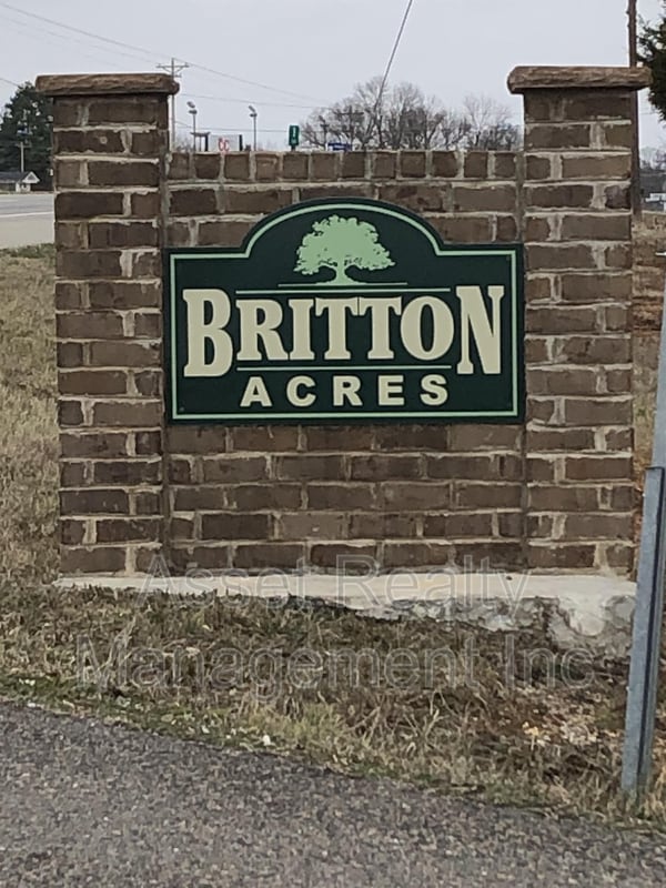 Building Photo - 218 Britton Dr