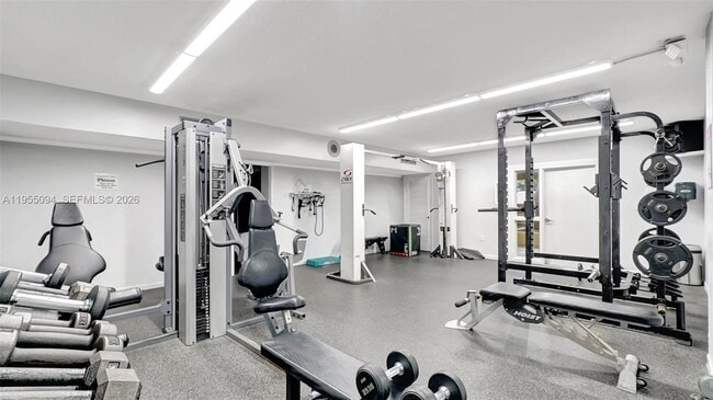 Building Photo - 491 Ives Dairy Rd