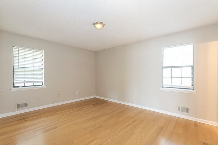 Building Photo - 4473 Fowler Ln