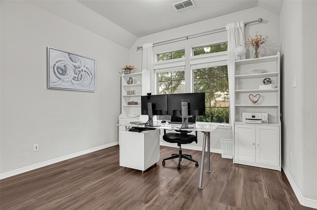 Building Photo - 5522 Little Creek Ct