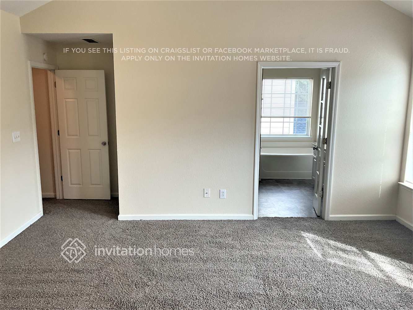 Building Photo - 4410 Ravenwood Dr