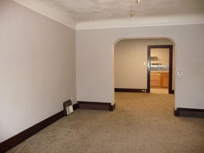 Building Photo - 3 bedroom in Billings MT 59101