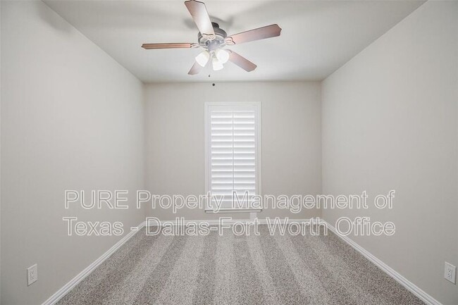 Building Photo - 3313 Country Club Rd
