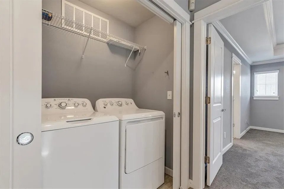 Building Photo - 1736 S 39th Pl
