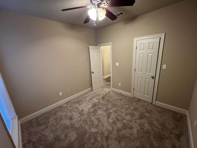 Building Photo - 2568 Middletowne Dr