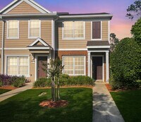 Building Photo - Beautiful 2/2.5 in Desirable Arrowood Community