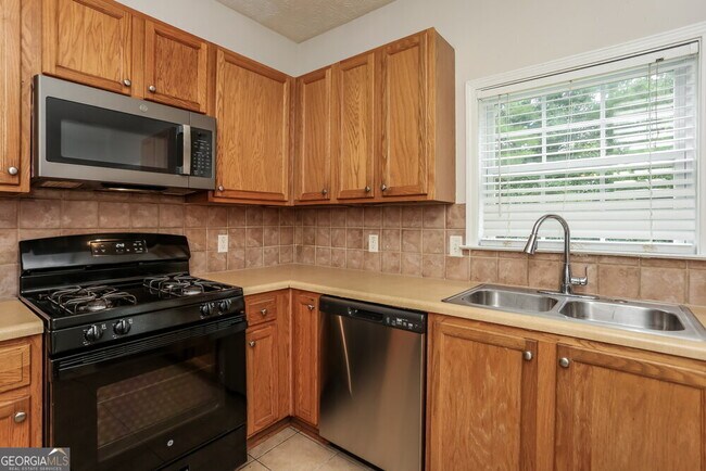 Building Photo - 3200 Cooper Woods Dr