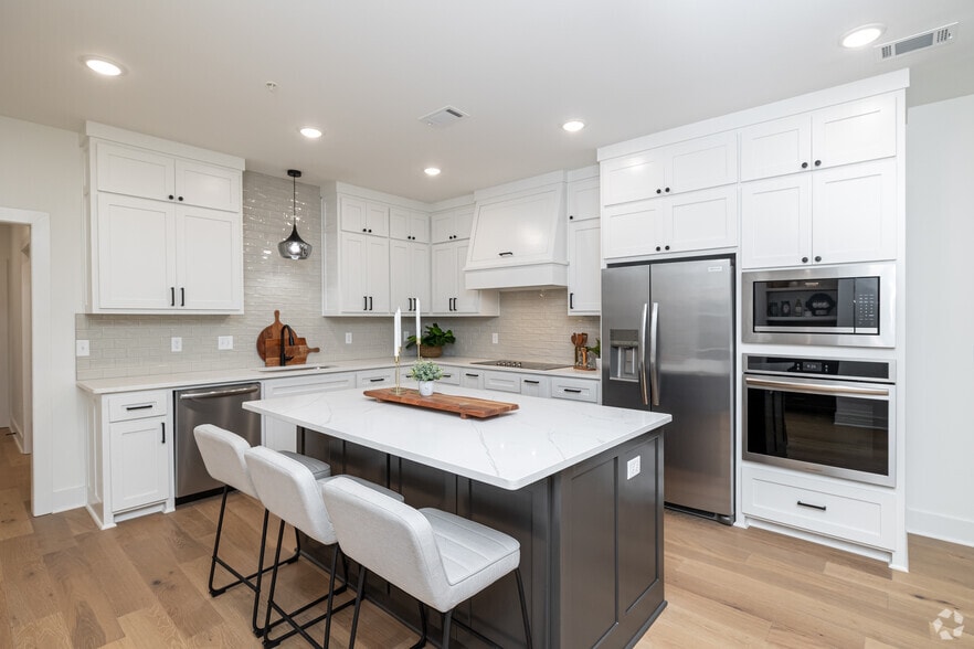 3BR, 2.5BA - 2,147SF - Kitchen - Townhomes at Scottsdale