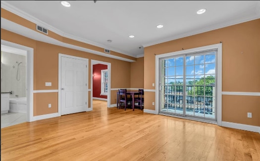 Building Photo - 15-1303-1-19 Tichenor Ln