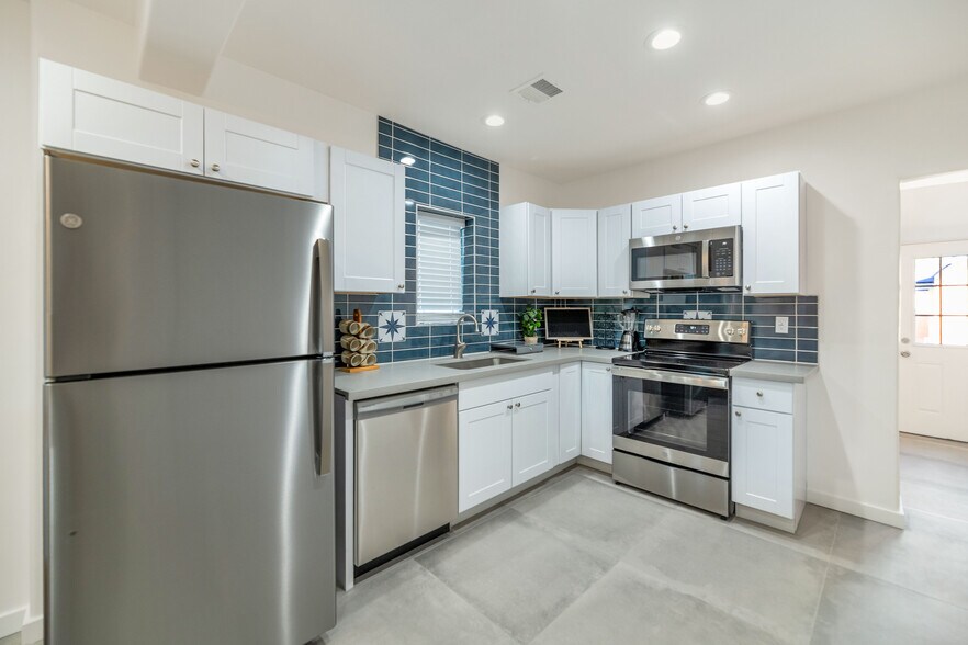 Building Photo - 2610 N 24th St