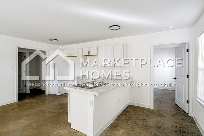 Building Photo - 3532 Christine Rd