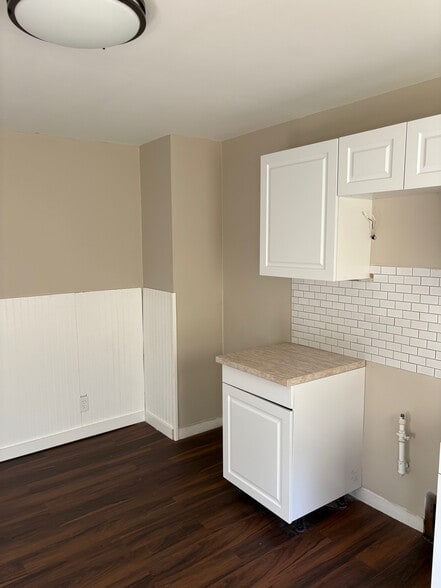 Building Photo - 41 Laval St