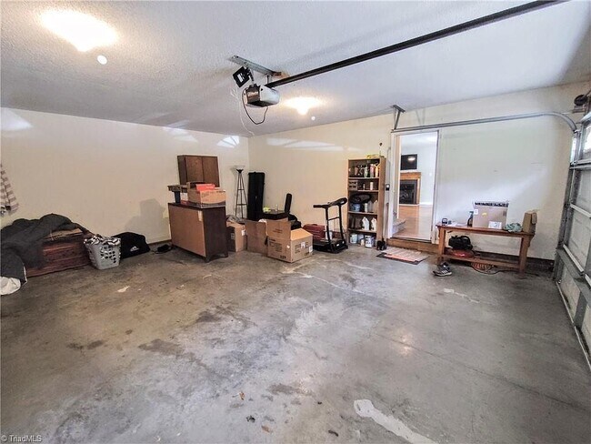 Building Photo - 3709 Courtland Cir