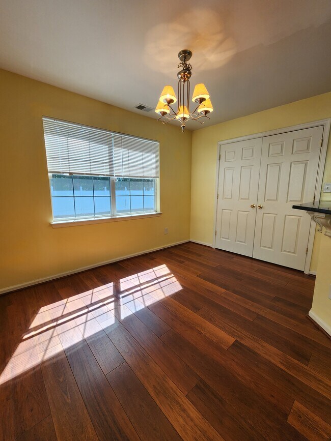 Building Photo - 276 Weatherford Way
