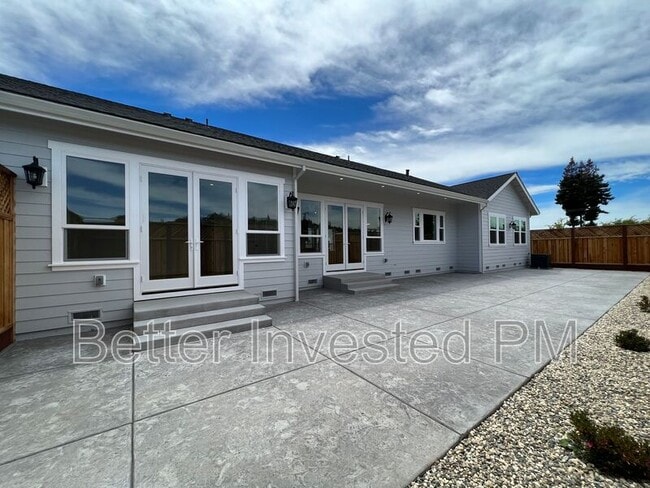 Building Photo - 4579 Lambert Dr