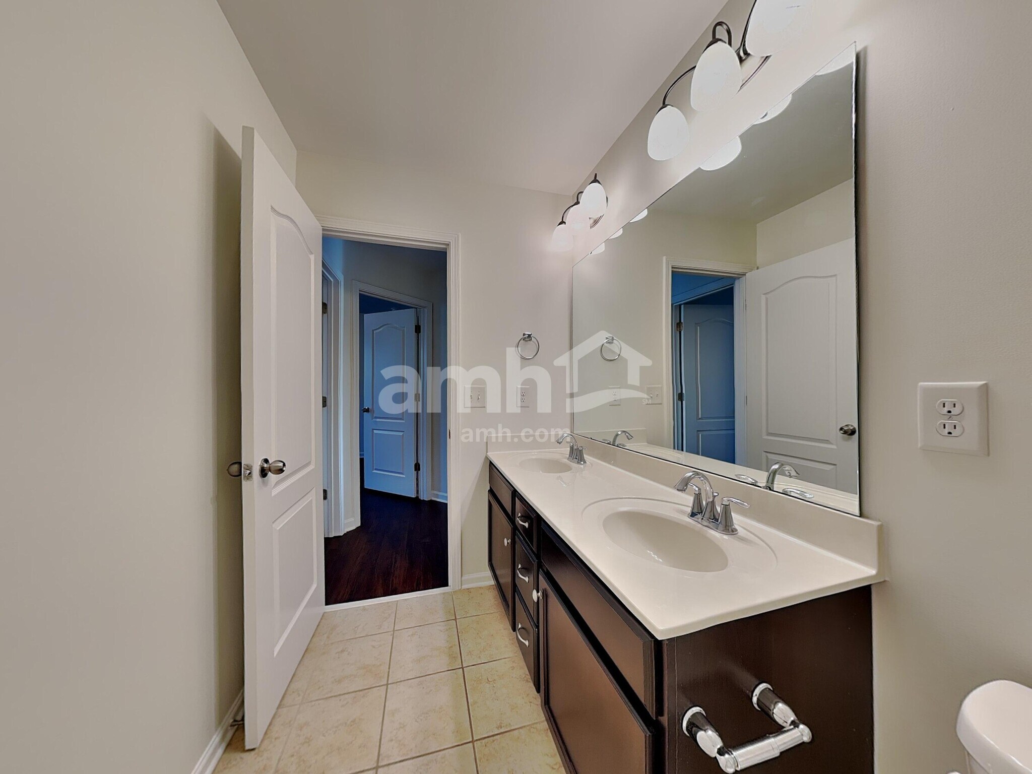 Building Photo - 128 Cherry Bark Dr