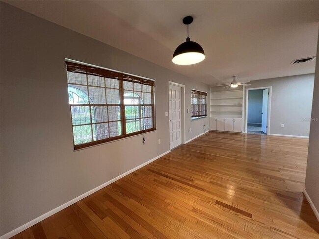 Building Photo - 417 Courbet Dr