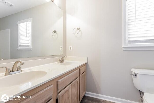Building Photo - 4712 Bivens Dr