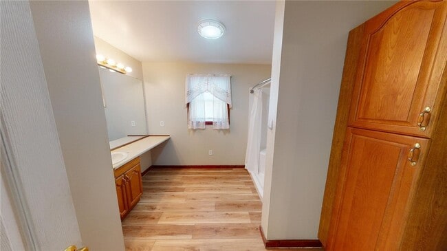 Building Photo - 357 Lowden Point Rd