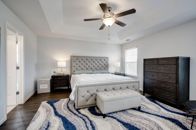 Building Photo - 858 Goodale Dr