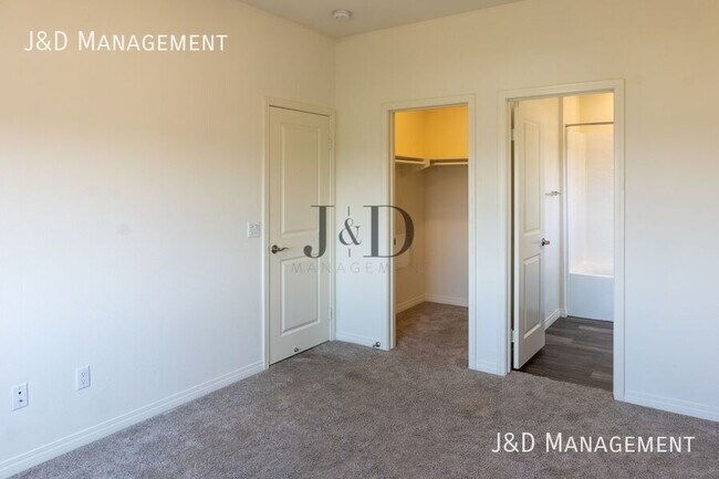 Building Photo - 8137 Cascio Ct