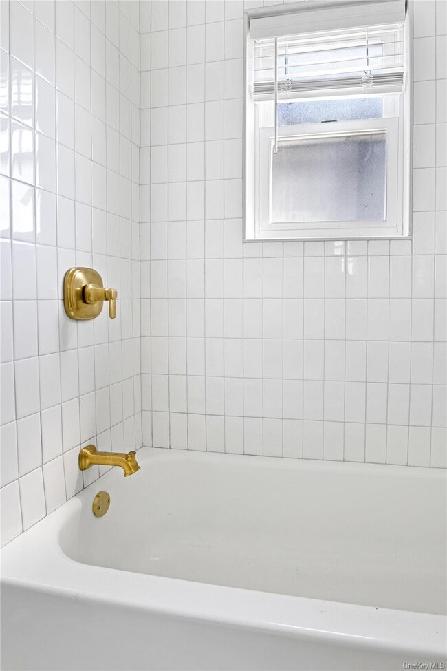 Building Photo - 46 Park Ave