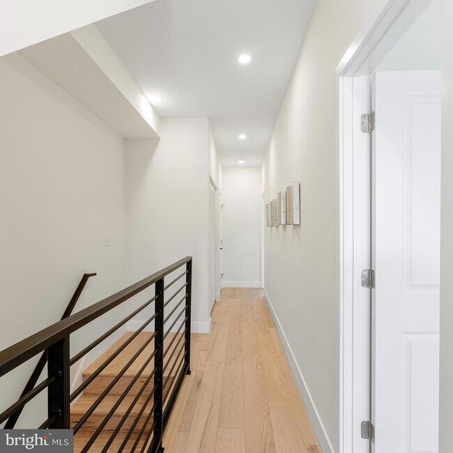Building Photo - 5404 4th St NW