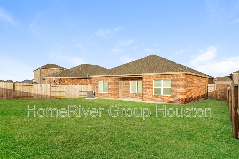 Building Photo - 14017 Freeboard Dr