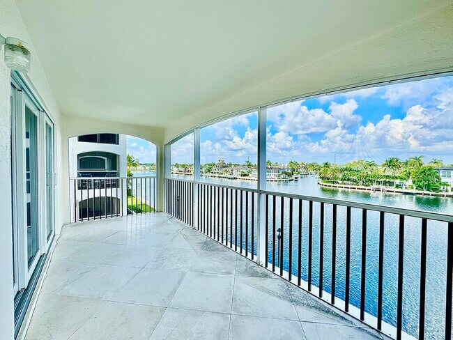 Building Photo - 2871 N Ocean Blvd