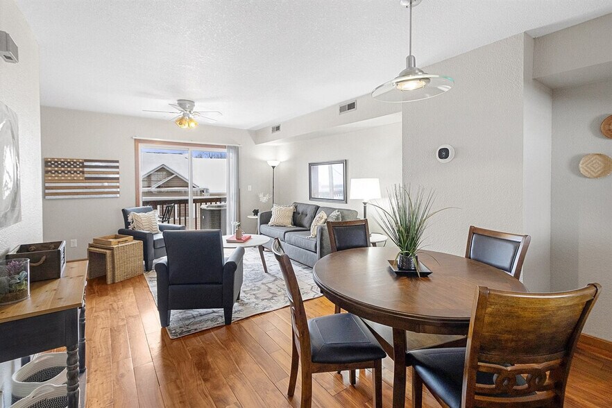 Primary Photo - 11 Hannah Ln