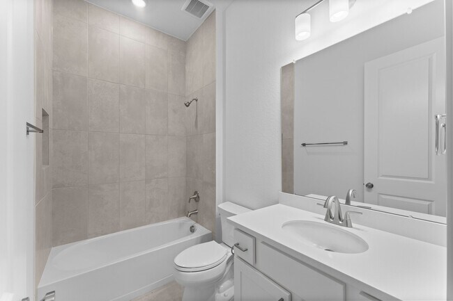 Building Photo - 26915 Longwood Ledge Ln