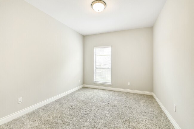 Building Photo - 19827 Bronze Spur Ct