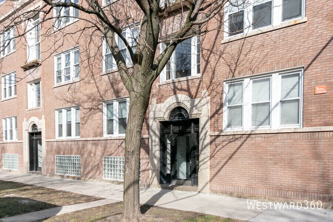 Building Photo - 4547 N Albany-1